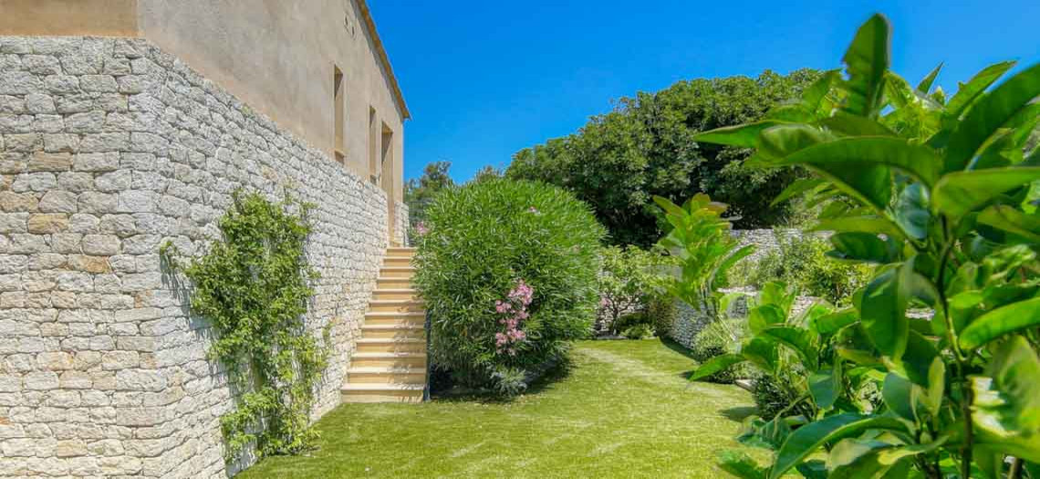 Bonifacio - Saint Julien, Villa du Couvent, <p>Entourée d'un jardin méditerranéen, c...